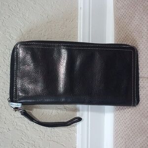 **SALE**Fossil Black Leather Wallet with Wrist Strap